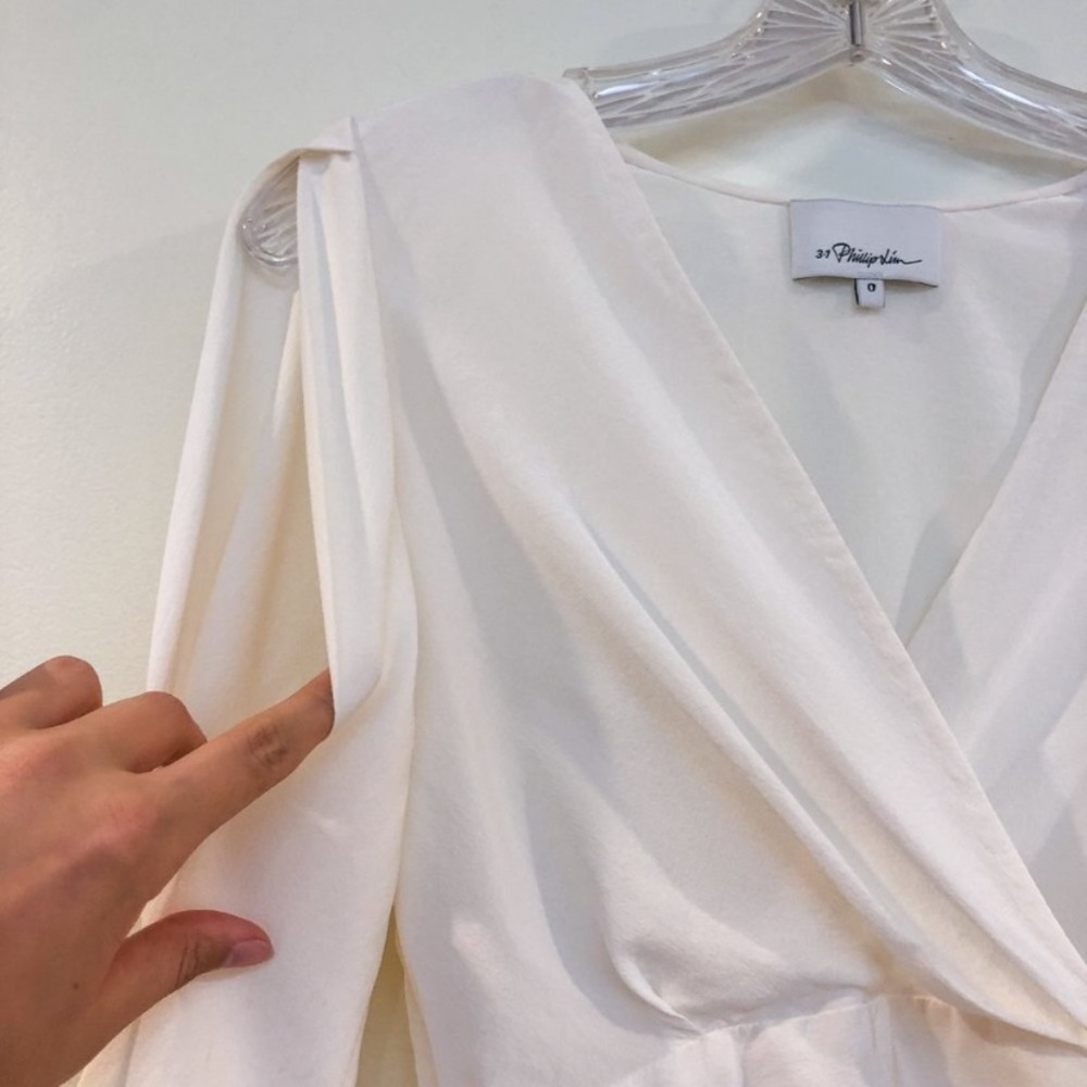 3.1 Phillip Lim 100% Silk Cream Side Tie Sash V Neck Cold Shoulder Crop Blouse - Picture 6 of 8